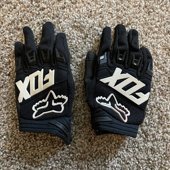Youth Fox Racing riding gloves - Picture 1 of 1